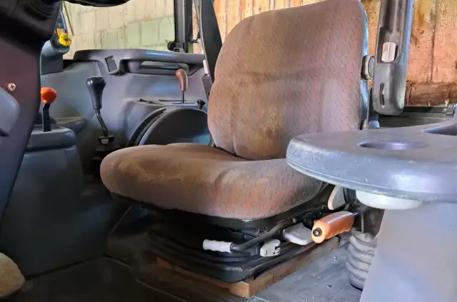 Ile kosztuje naprawa fotela kierowcy? Poznaj ceny i kluczowe czynniki.