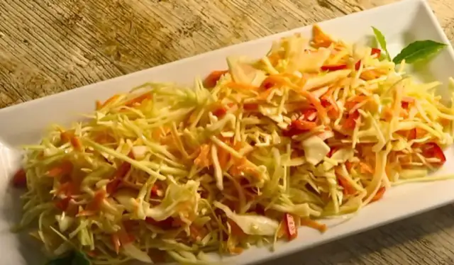 Surówka z kapusty jak z chińskiej restauracji - idealny przepis w domu