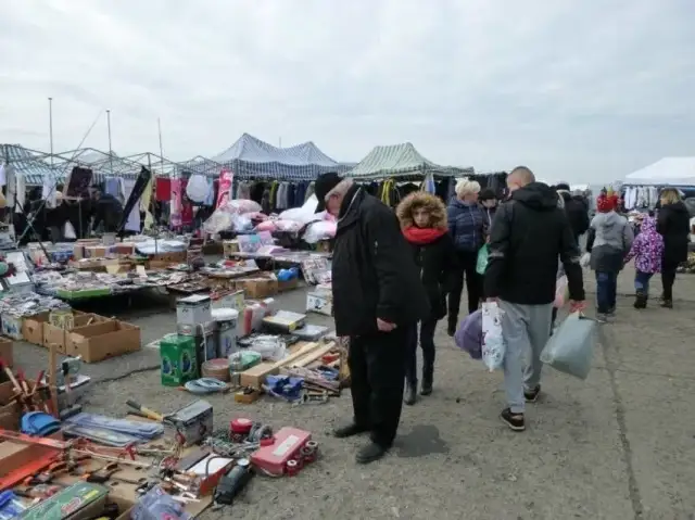 Giełda Pruszcz Gdański – kiedy czynna i co warto wiedzieć?