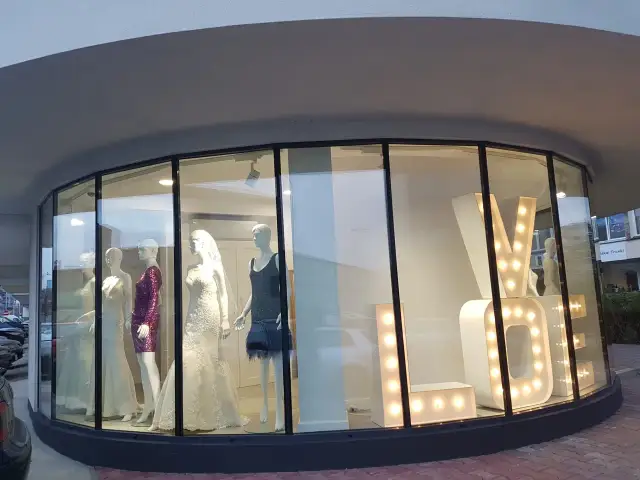 Gdzie kupić suknię ślubną we Wrocławiu - najlepsze salony i oferty