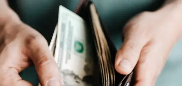 Kto bierze chwilówki? Poznaj zaskakujące fakty o pożyczkobiorcach