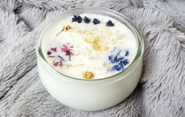 Świeczka o zapachu mandarynki – wybierz najlepsze aromaty i marki