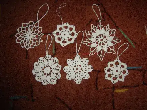 Jak zrobić krochmal do ozdób - proste metody usztywniania dekoracji