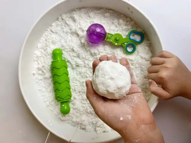 Masa sensoryczna dla dzieci: rewolucyjna metoda wspierania rozwoju zmysłów