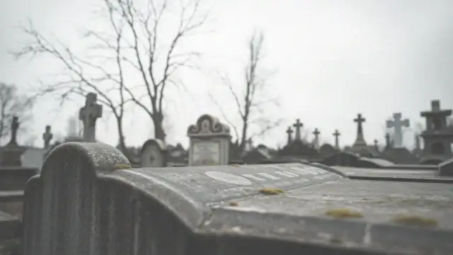 Jak sprawdzić datę pogrzebu w Gnieźnie i uniknąć nieporozumień