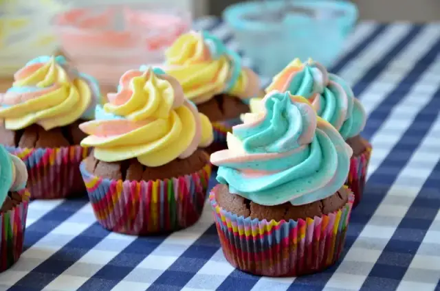 Jak zrobić idealny krem do muffinek – proste przepisy i triki dekoracyjne