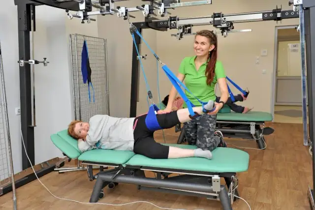 Rehabilitacja NFZ bez kolejek? Poznaj sprawdzone sposoby!