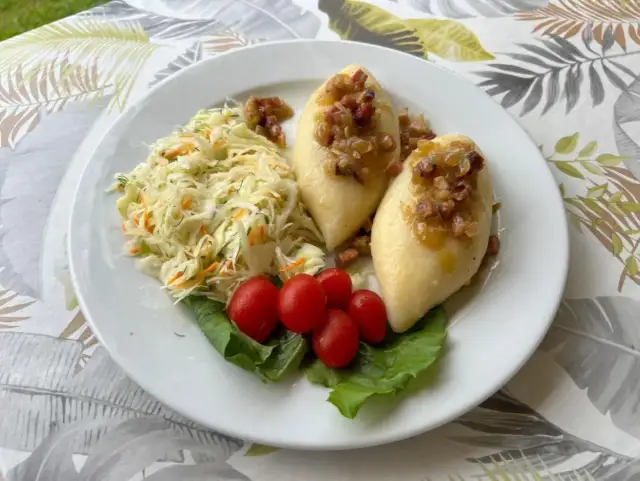 Gdzie zjeść w Mrągowie? Najlepsze ryby, kartacze i kawiarnie