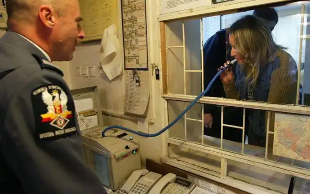 Jakie badanie alkomatem jest wiążące? Sprawdź, by uniknąć problemów