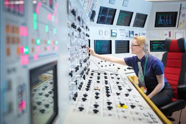 Ile jest elektrowni jądrowych na świecie? Zaskakujące dane i fakty