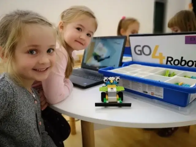 Zajęcia z robotyki dla dzieci w Poznaniu – rozwój umiejętności STEAM