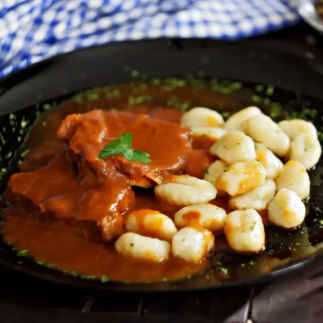 Co warto zjeść w Chorwacji? Odkryj smaki, których nie możesz przegapić