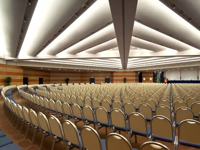 Hotel Ergife Roma: 4 Stelle tra Congressi, Relax e Vicinanza al Centro