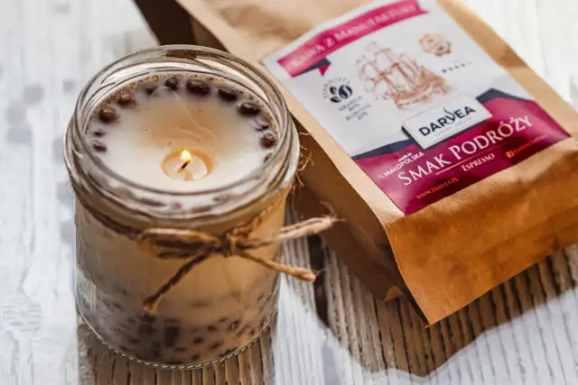 Jak zrobić świeczkę o zapachu kawy – proste kroki do aromatycznej dekoracji
