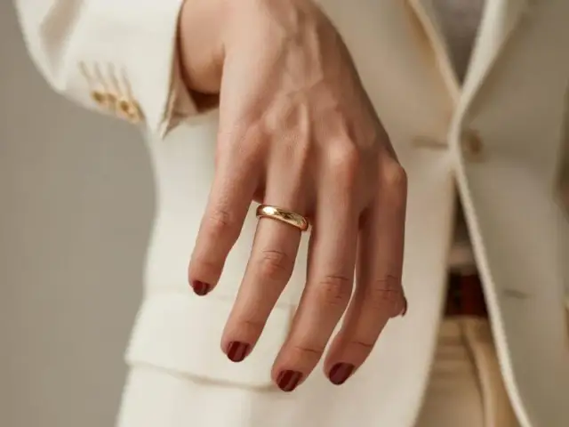 Obrączka ślubna w Polsce: Na której ręce? Historia i zasady