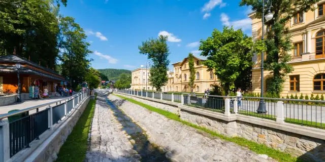 Ranking sanatoriów w Krynicy-Zdroju – najlepsze miejsca na rehabilitację