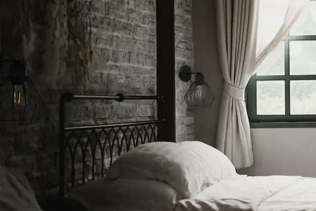 Jak oświetlić sypialnię? Twój przewodnik po komforcie i stylu