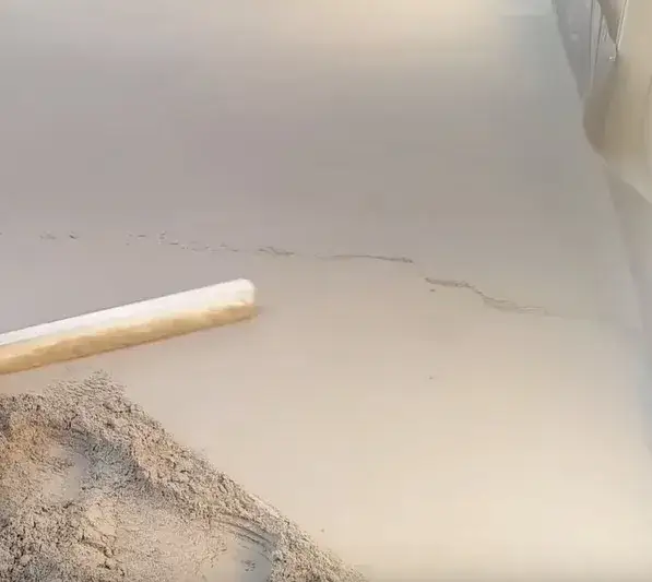 Po jakim czasie można chodzić po wylewce, aby uniknąć uszkodzeń?