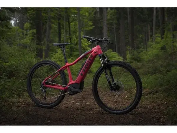 Ile waży rower elektryczny? Poznaj kluczowe czynniki wpływające na wagę