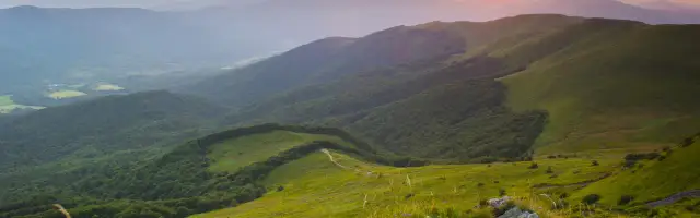 Tarnica nocleg: Jak wybrać idealną bazę wypadową w Bieszczadach?