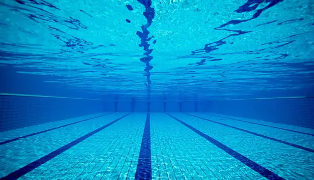 Czy dorosły może nauczyć się pływać? Odkryj skuteczne metody nauki