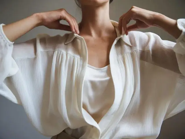 Jak nosić bluzki bez stanika i czuć się pewnie oraz komfortowo