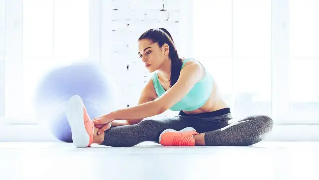 Skuteczne sposoby na zakwasy po treningu, które przyniosą ulgę