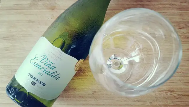 Gdzie kupić wino Esmeralda? Sprawdź najlepsze oferty online