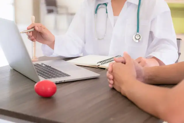 Szybka rehabilitacja Kielce: Omiń kolejki NFZ! Poradnik 2026