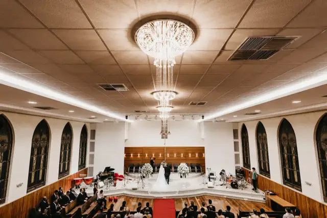 Kiedy do księdza przed ślubem? Kompletny poradnik krok po kroku