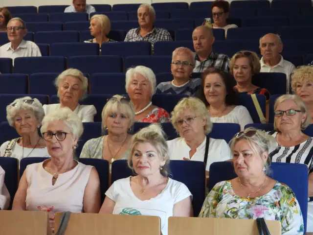 Medyczny uniwersytet trzeciego wieku Włocławek - edukacja dla seniorów
