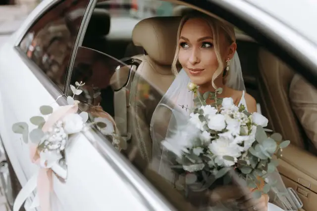 O której ślub w kościele? Sprawdź godziny i dostępność terminów