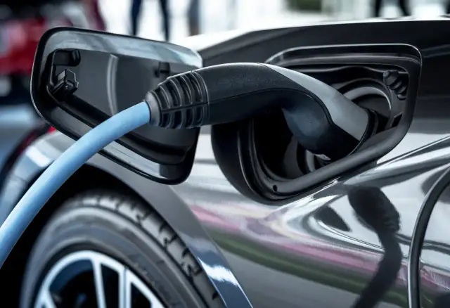 Hybryda czy warto? Odkryj zalety i wady przed zakupem