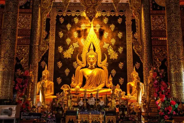 Buddyzm charakterystyka: kluczowe zasady i różnorodność tradycji