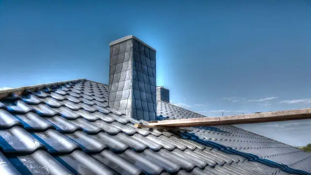 Ile kosztuje obróbka komina struktonitem? Sprawdź, co wpływa na cenę