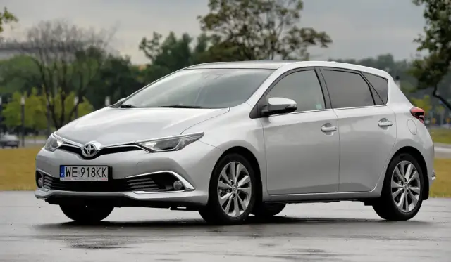 Toyota Auris: pojemność baku, rezerwa i zasięg wszystko, co musisz wiedzieć