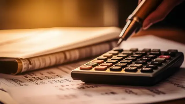 Kalkulator zaliczki na podatek dochodowy i skala podatkowa