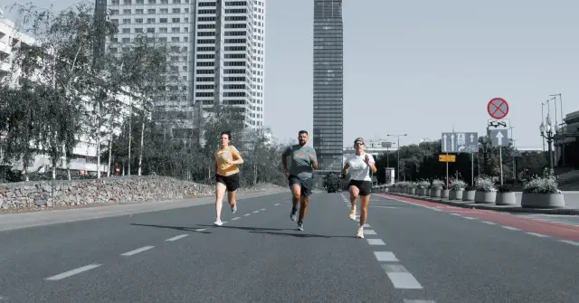 Ile biegać tygodniowo, aby uniknąć kontuzji i poprawić wyniki?