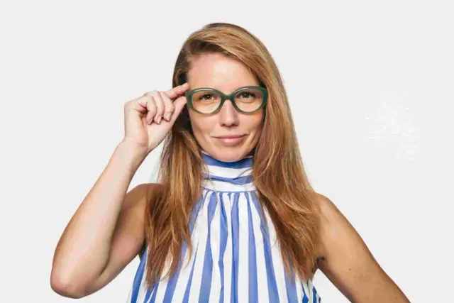 Jak mierzyć oprawki okularowe, by uniknąć niewygodnych okularów