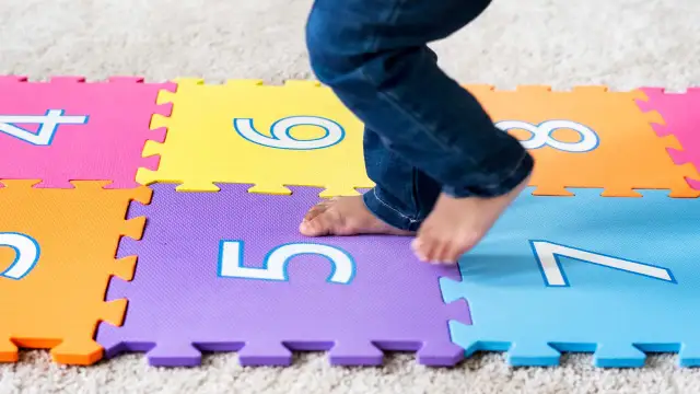 Jak czyścić puzzle piankowe, aby uniknąć ich uszkodzenia i zniszczenia