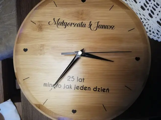 Jaki prezent na 20 rocznicę ślubu dla żony, który zachwyci i wzruszy