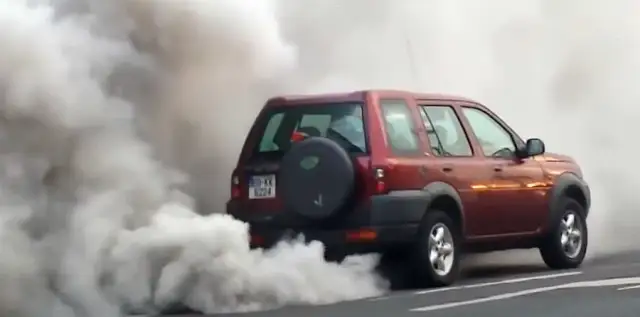 Jak zgasić rozbiegany silnik - skuteczne metody na uniknięcie szkód