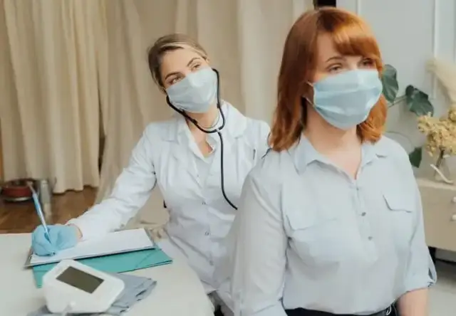 Czy lekarz może wystawić L4 do przodu? Sprawdź, co mówią przepisy i czy to możliwe