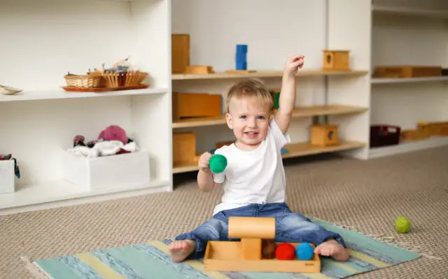 Co powinno umieć 2 letnie dziecko? Kluczowe umiejętności i rozwój