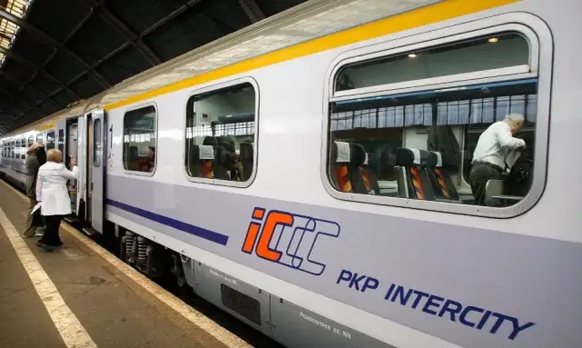 Warszawa-Kołobrzeg: Pociąg, Samochód, Autobus Który Wybrać?