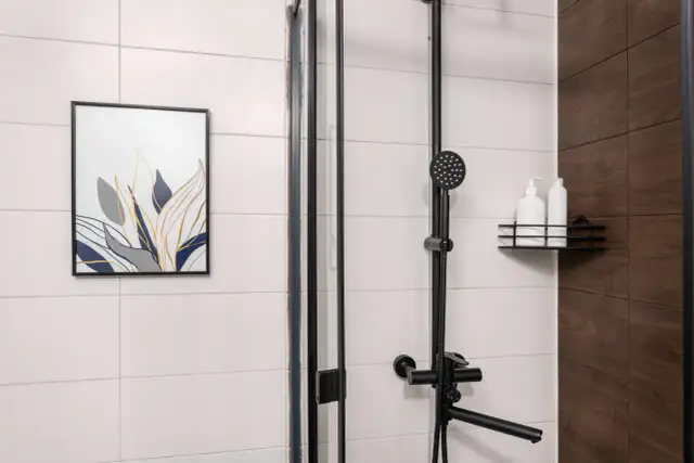 Jak zamontować baterie prysznicową bez błędów i zbędnych kosztów