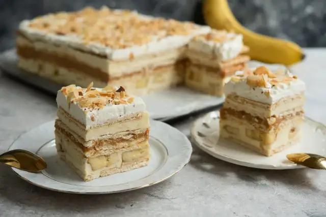 Idealne ciasto z kremem bananowym? Przepis, który zawsze się uda!