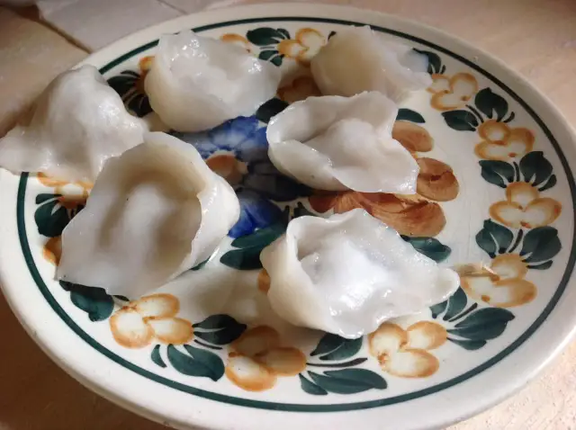 Bezglutenowe uszka: Przepis na sukces bez pękania i twardnienia