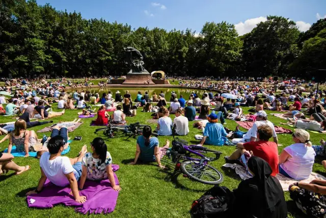 Ile trwają koncerty chopinowskie? Czas, harmonogram i więcej informacji