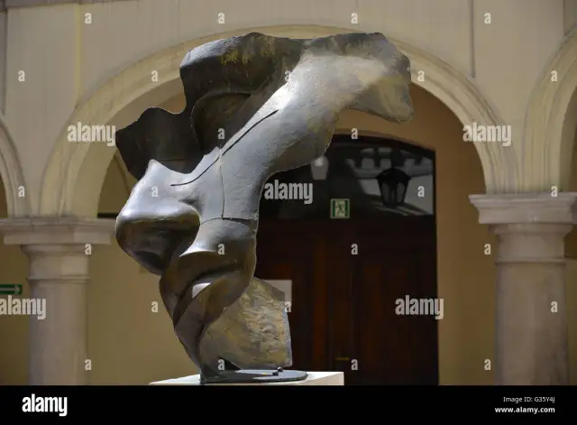 Rzeźba Luci di Nara Mitoraja: Co kryją Światła Nary?